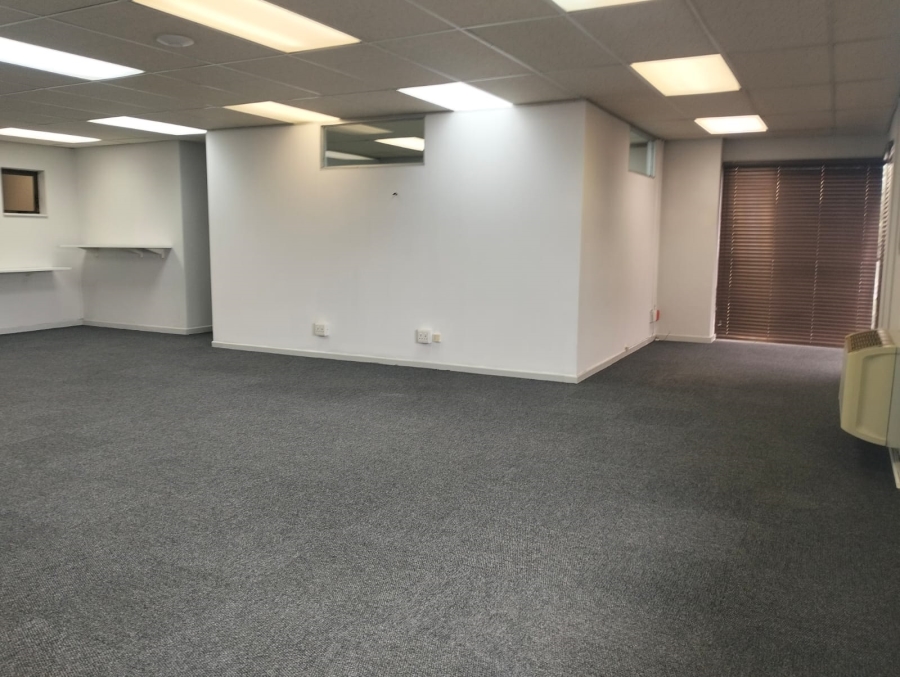 To Let Commercial Property for Rent in Eversdal Western Cape
